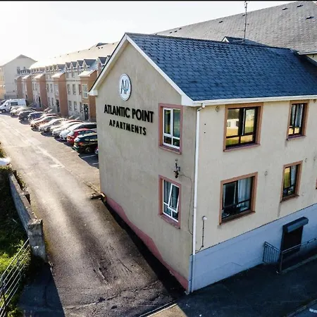 Luxury 2-bedroom Overlooking The Lägenhet