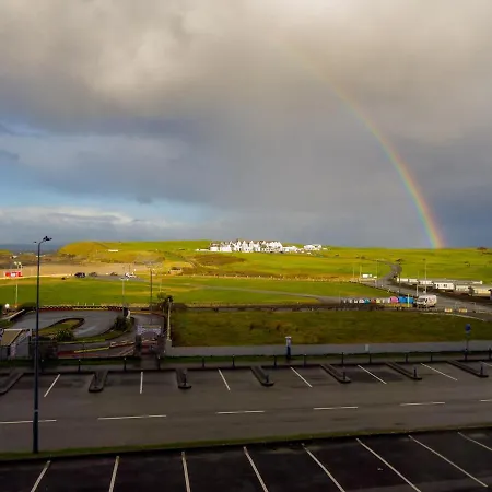 Luxury 2-bedroom Overlooking The Бандоран