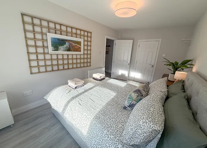 Luxury 2-bedroom Overlooking The 아파트 번드런